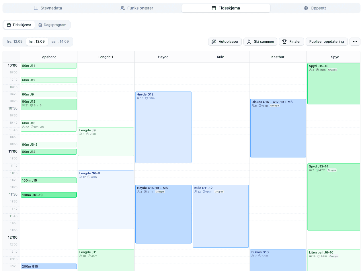 Stevneportalens visuelle tidsskjema med drag-and-drop-blokker, stasjoner på tvers og kollisjonsvarsling